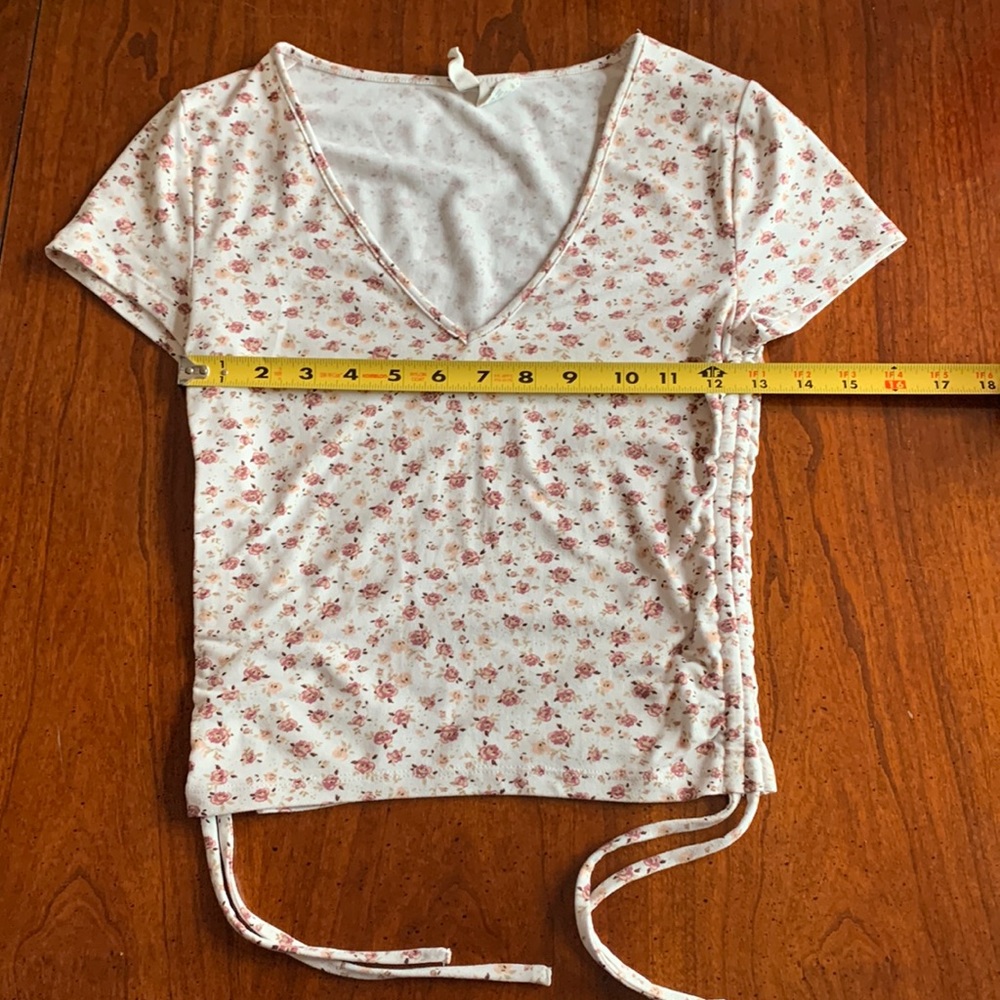 Women’s (juniors) Sky and Sparrow V-neck top size XS - Picture 11 of 12